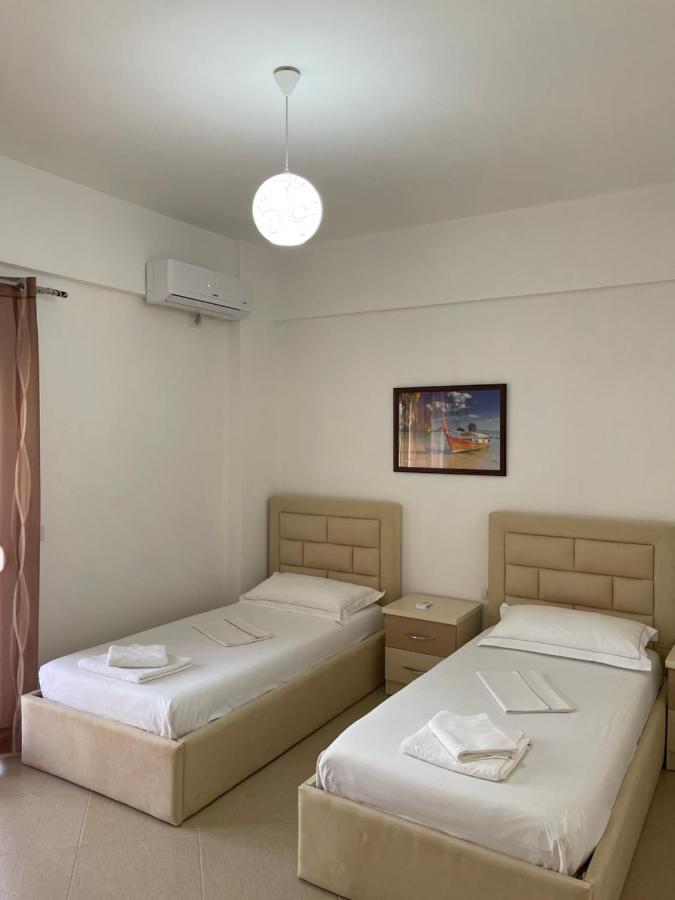 Villa Sildi Sarandë エクステリア 写真