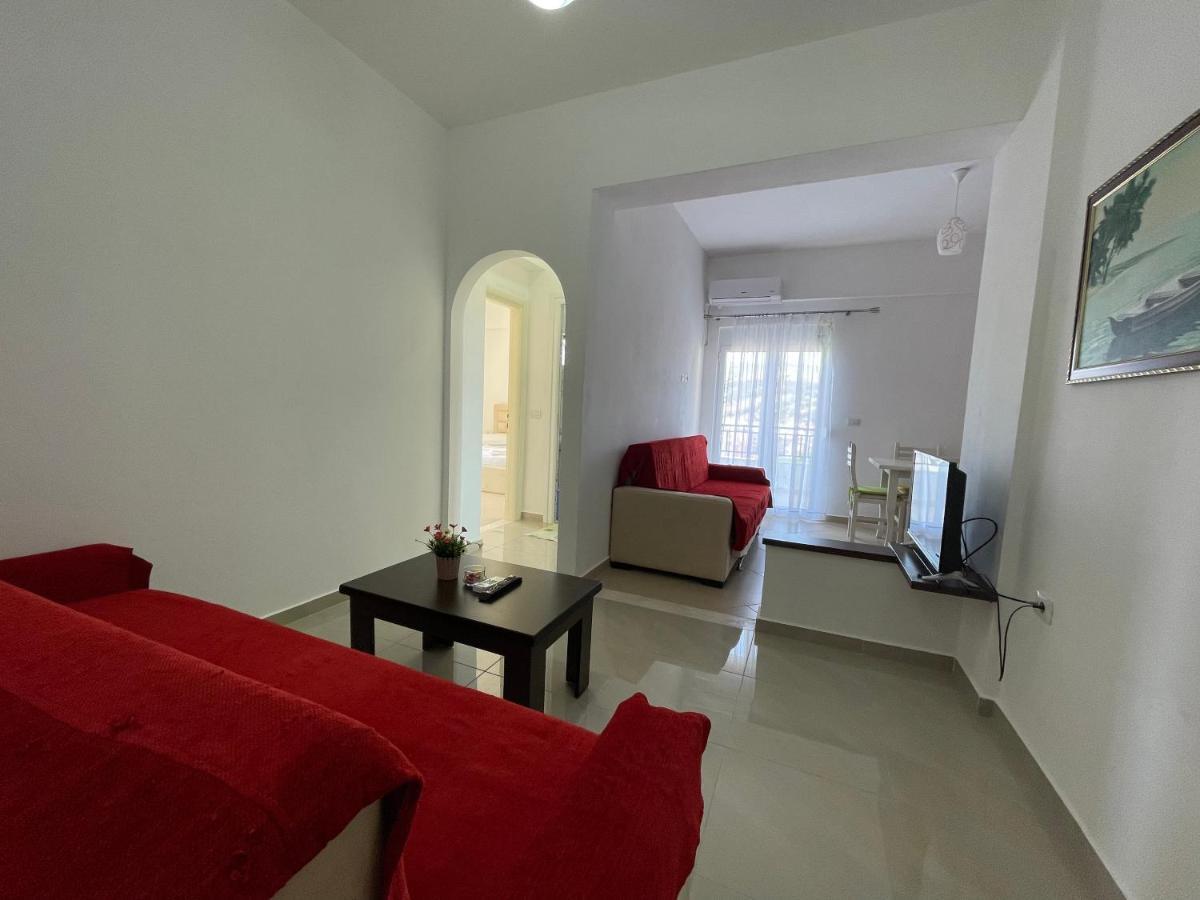 Villa Sildi Sarandë エクステリア 写真