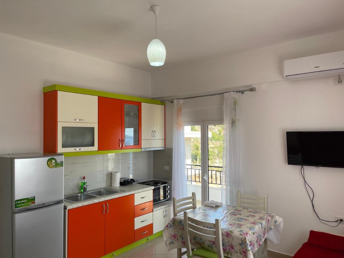 Villa Sildi Sarandë エクステリア 写真