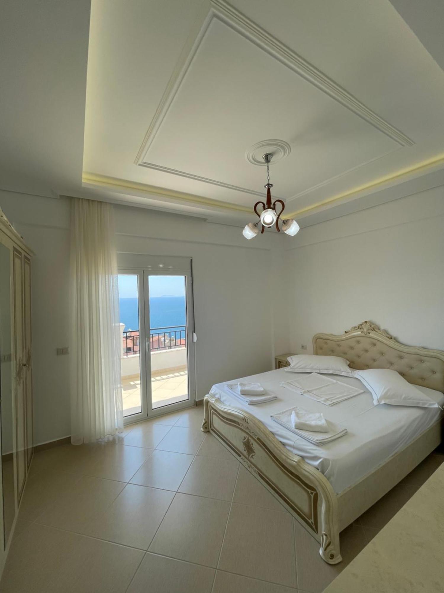 Villa Sildi Sarandë エクステリア 写真