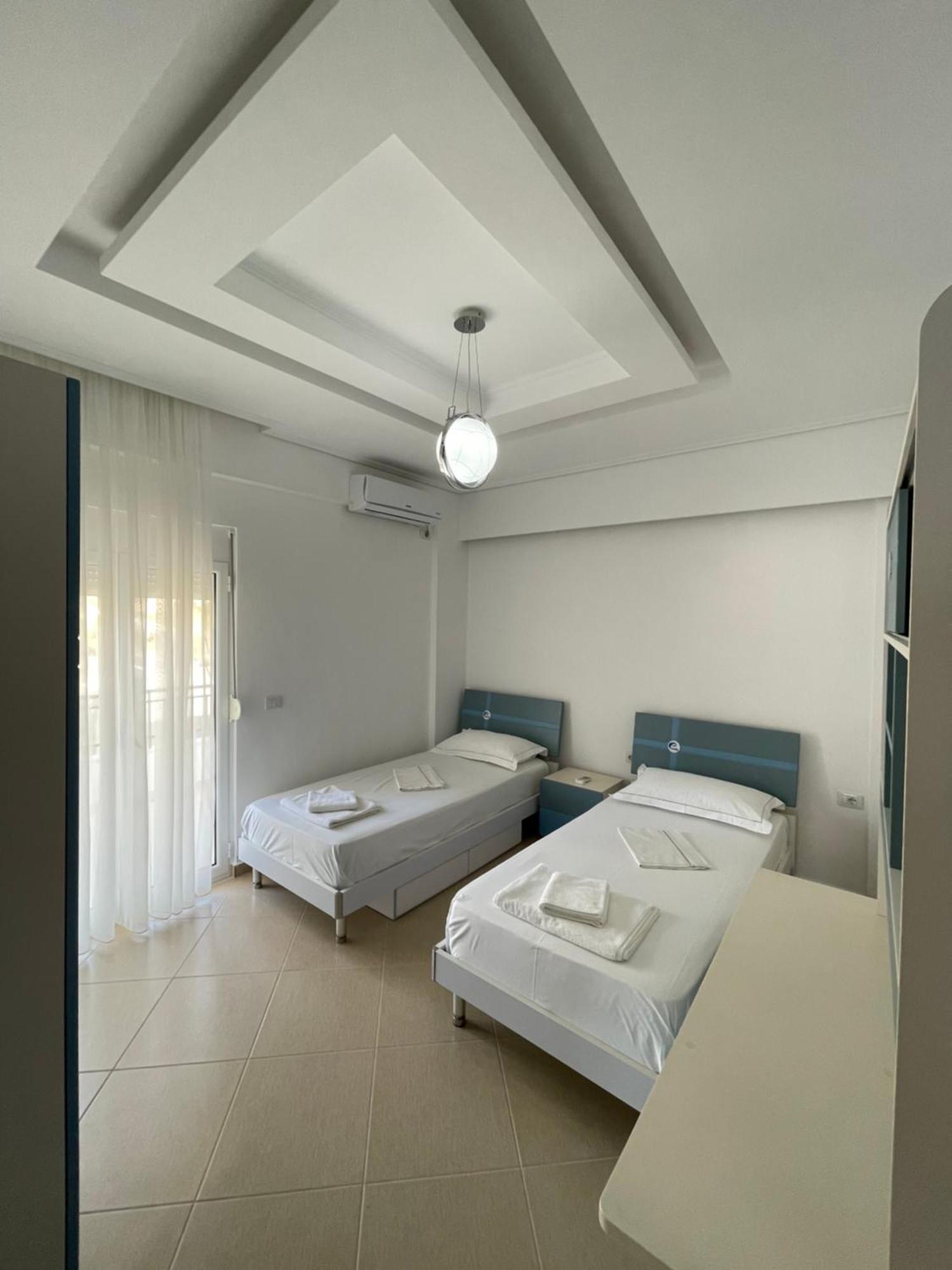 Villa Sildi Sarandë エクステリア 写真